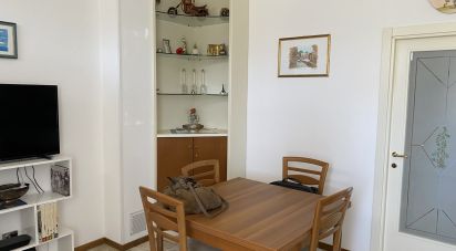 Traditional house 3 rooms of 150 sq m in Castignano (63072)