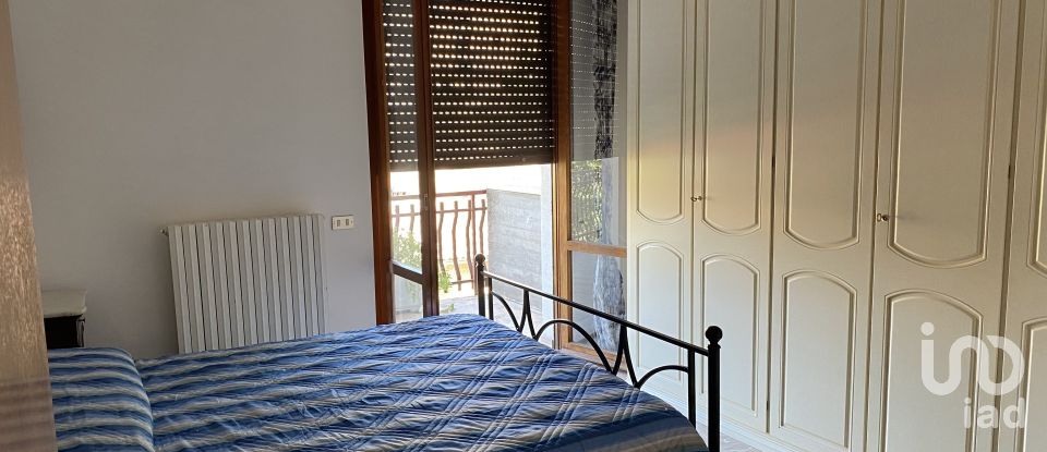 Villa a schiera 3 locali di 150 m² in Castignano (63072)