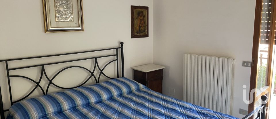 Villa a schiera 3 locali di 150 m² in Castignano (63072)