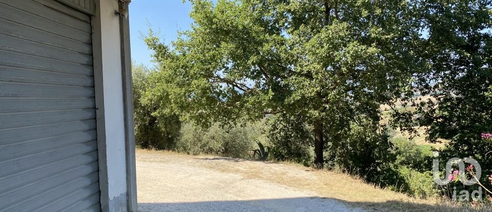 Villa a schiera 3 locali di 150 m² in Castignano (63072)