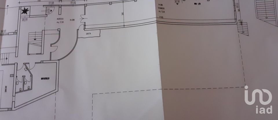 Hotel-restaurant of 2,500 m² in Serra San Quirico (60048)