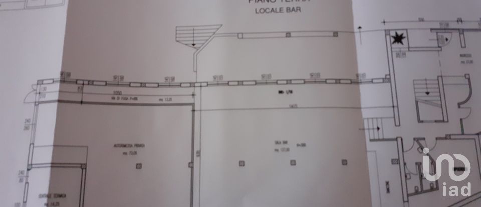 Hotel-restaurant of 2,500 m² in Serra San Quirico (60048)