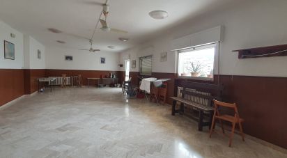 Hotel-ristorante di 2.500 m² in Serra San Quirico (60048)