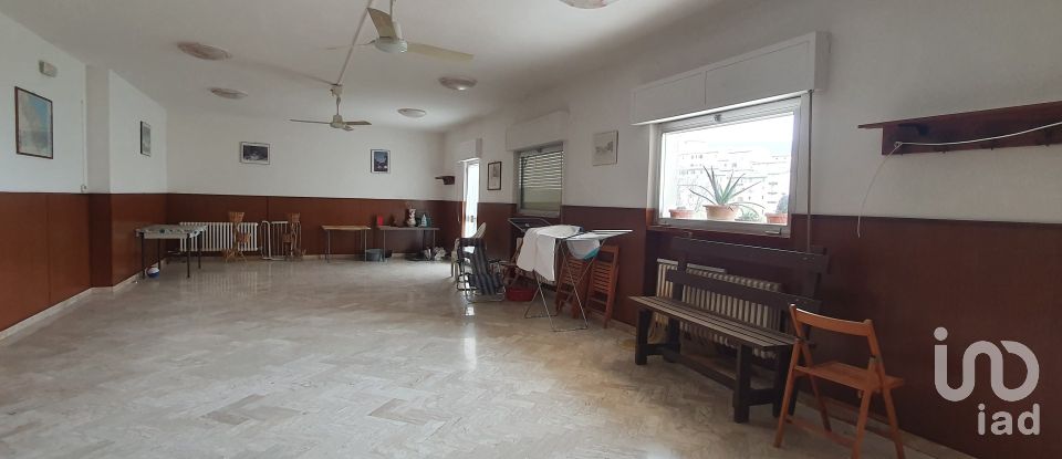 Hotel-restaurant of 2,500 m² in Serra San Quirico (60048)