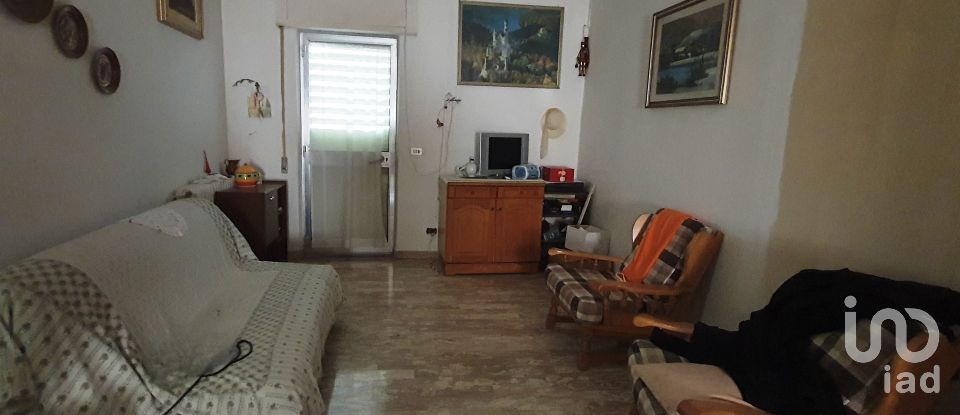 Hotel-restaurant of 2,500 m² in Serra San Quirico (60048)