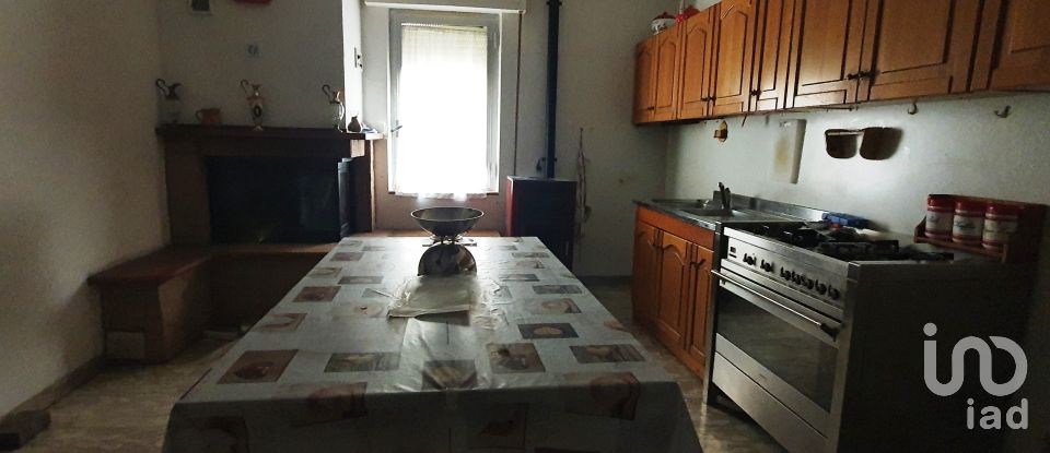 Hotel-restaurant of 2,500 m² in Serra San Quirico (60048)