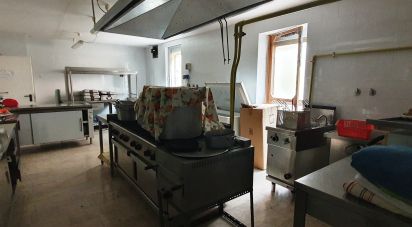 Hotel-ristorante di 2.500 m² in Serra San Quirico (60048)