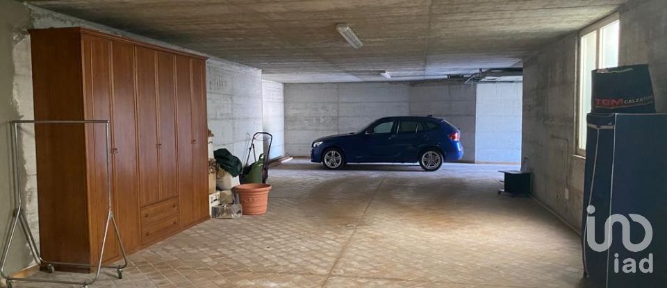 Casa indipendente 8 locali di 320 m² in Ascoli Piceno (63100)