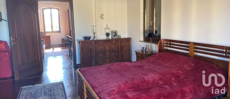 Town house 8 rooms of 320 m² in Ascoli Piceno (63100)