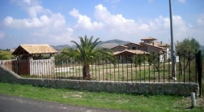 Casa indipendente 12 locali di 1.000 m² in Teramo (64100)