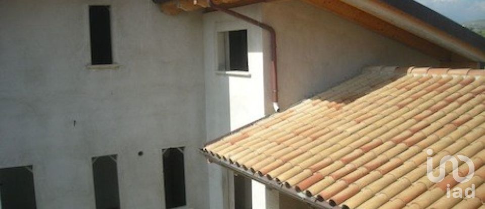 Casa indipendente 12 locali di 1.000 m² in Teramo (64100)