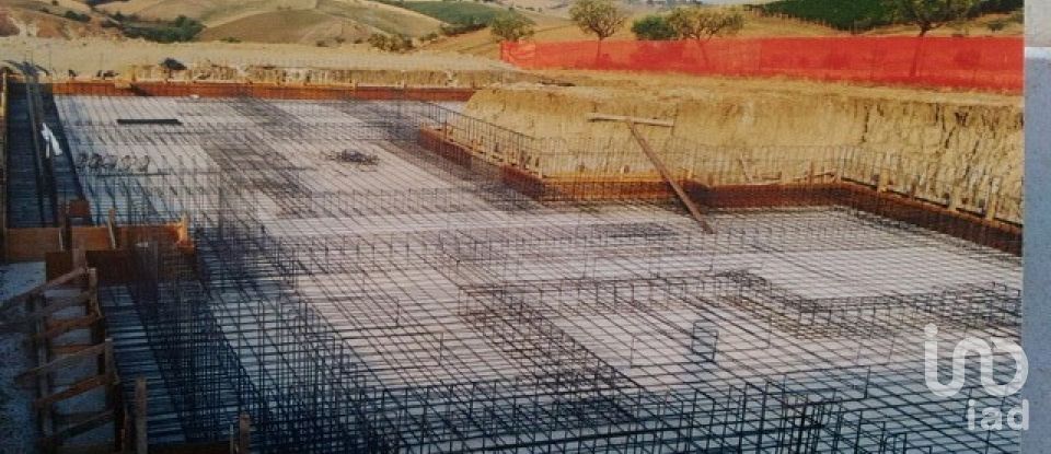 Casa indipendente 12 locali di 1.000 m² in Teramo (64100)