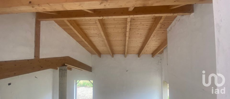 Casa indipendente 12 locali di 1.000 m² in Teramo (64100)