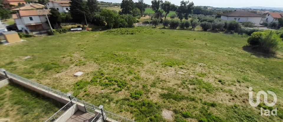 Terreno di 1.560 m² in Bellante (64020)