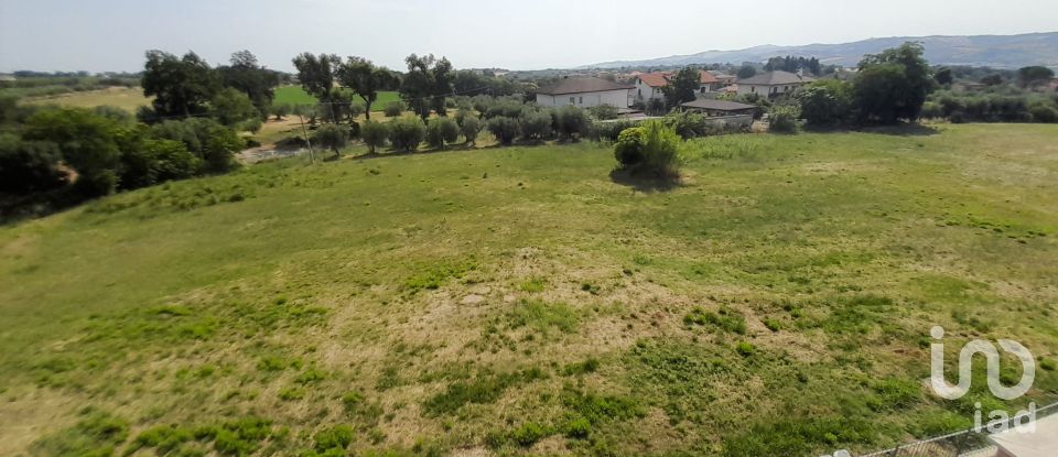 Land of 1,560 m² in Bellante (64020)