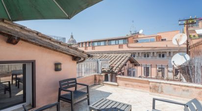 Loft 4 locali di 105 m² a Roma (00187)