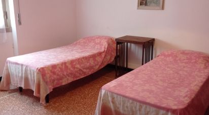 Four-room apartment of 98 sq m in Arenzano (16011)