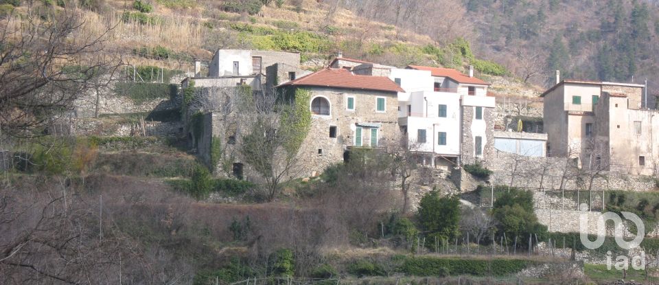 Village house 10 rooms of 200 m² in Balestrino (17020)