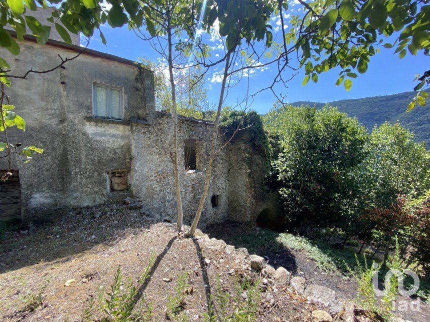 Village house 10 rooms of 200 m² in Balestrino (17020)