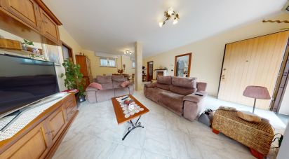 Appartamento 6 locali di 137 m² a Cogoleto (16016)