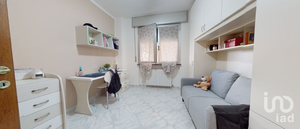 Appartamento 6 locali di 137 m² a Cogoleto (16016)