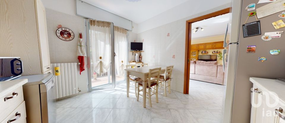 Apartment 6 rooms of 137 sq m in Cogoleto (16016)