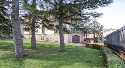 House/villa 8 rooms of 650 sq m in Valentano (01018)