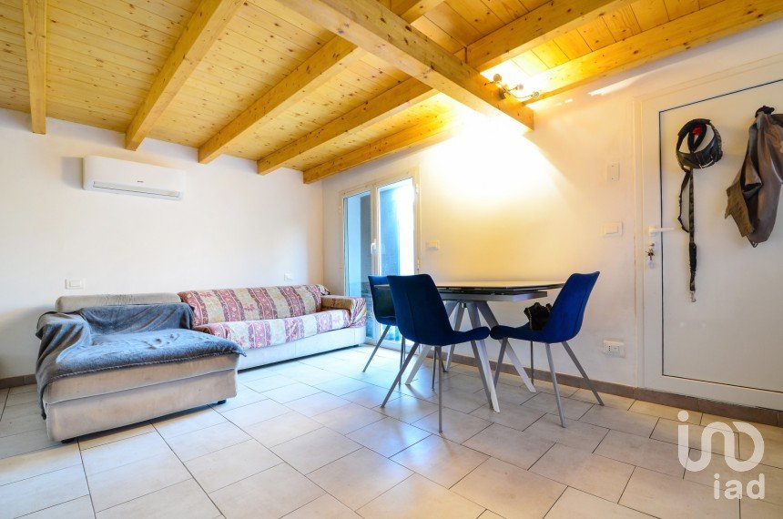 Casa indipendente 3 locali di 60 m² in Quiliano (17047)