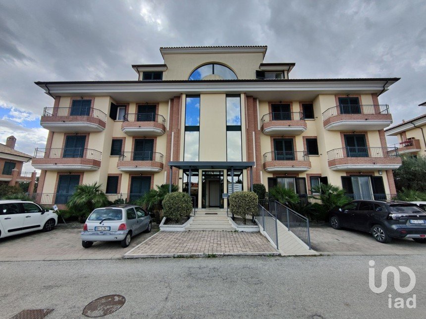 Trilocale di 80 m² a Sant'Egidio alla Vibrata (64016)
