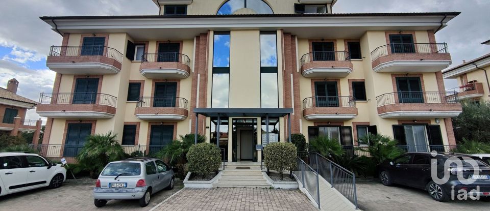 Three-room apartment of 80 m² in Sant'Egidio alla Vibrata (64016)