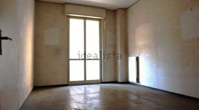 Two-room apartment of 80 m² in Genova (16142)