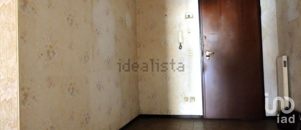 Two-room apartment of 80 m² in Genova (16142)