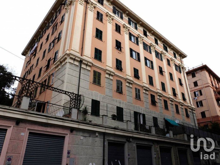 Trilocale di 85 m² a Genova (16137)