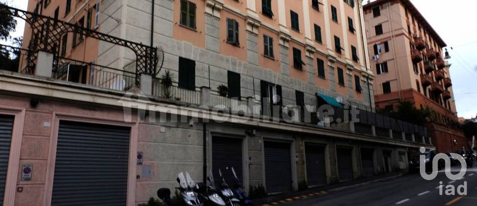 Three-room apartment of 85 m² in Genova (16137)