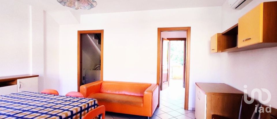 House 5 rooms of 85 m² in Rosolina (45010)