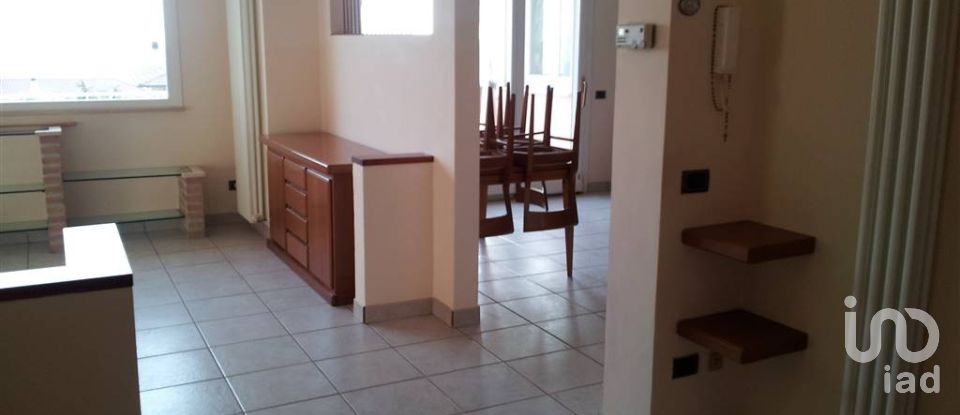 Villa Bifamiliare 20 locali di 420 m² in Colonnella (64010)