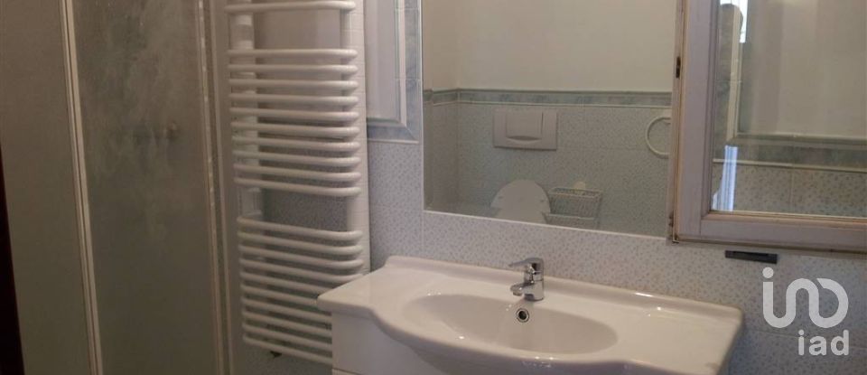 Villa Bifamiliare 20 locali di 420 m² in Colonnella (64010)