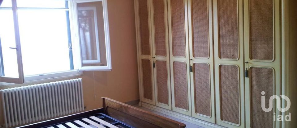 Villa Bifamiliare 20 locali di 420 m² in Colonnella (64010)