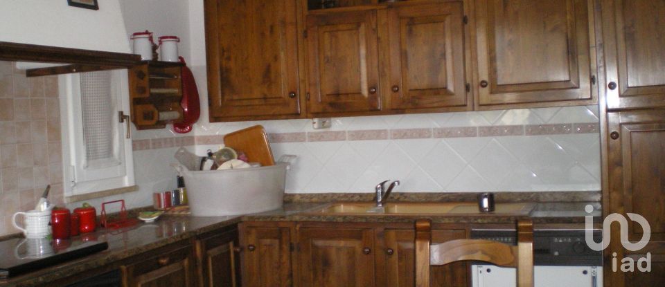 Villa Bifamiliare 20 locali di 420 m² in Colonnella (64010)