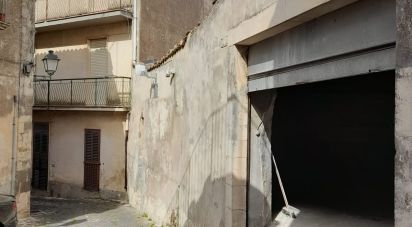 Parking/garage/box of 74 sq m in Palazzolo Acreide (96010)