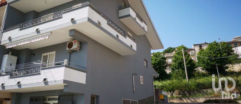 Villa a schiera 7 locali di 180 m² in Falerna (88042)