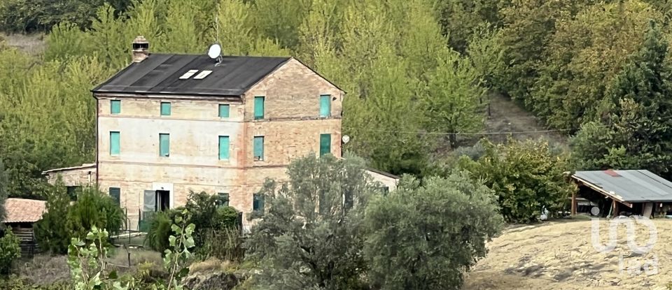 Casa indipendente 10 locali di 240 m² in Fermo (63900)