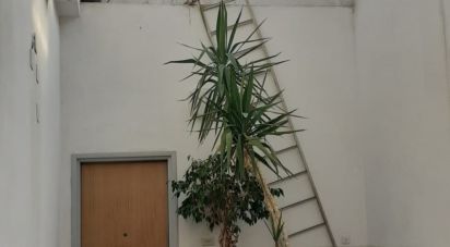 Apartment 5 rooms of 87 m² in Genova (16157)