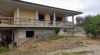 House/villa 12 rooms of 400 sq m in Notaresco (64024)