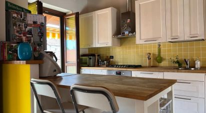 Three-room apartment of 100 sq m in Invorio (28045)