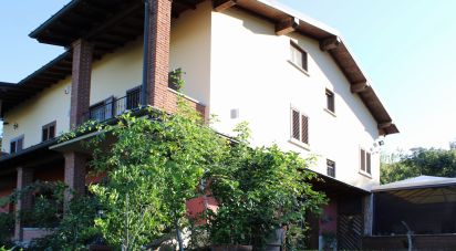 Villa Bifamiliare 13 locali di 300 m² in Stradella (27049)