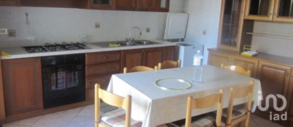Appartamento 5 locali di 92 m² a Serra d'Aiello (87030)