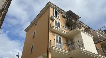Apartment 5 rooms of 112 sq m in Nereto (64015)