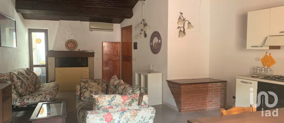 Two-room apartment of 35 m² in Terni (05100)