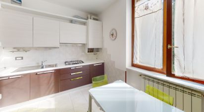 Two-room apartment of 50 m² in Genova (16158)